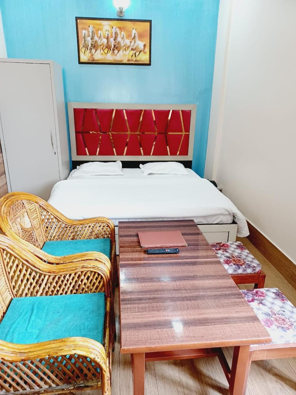 Paradise Home Stay Rani Pokhri Exterior photo